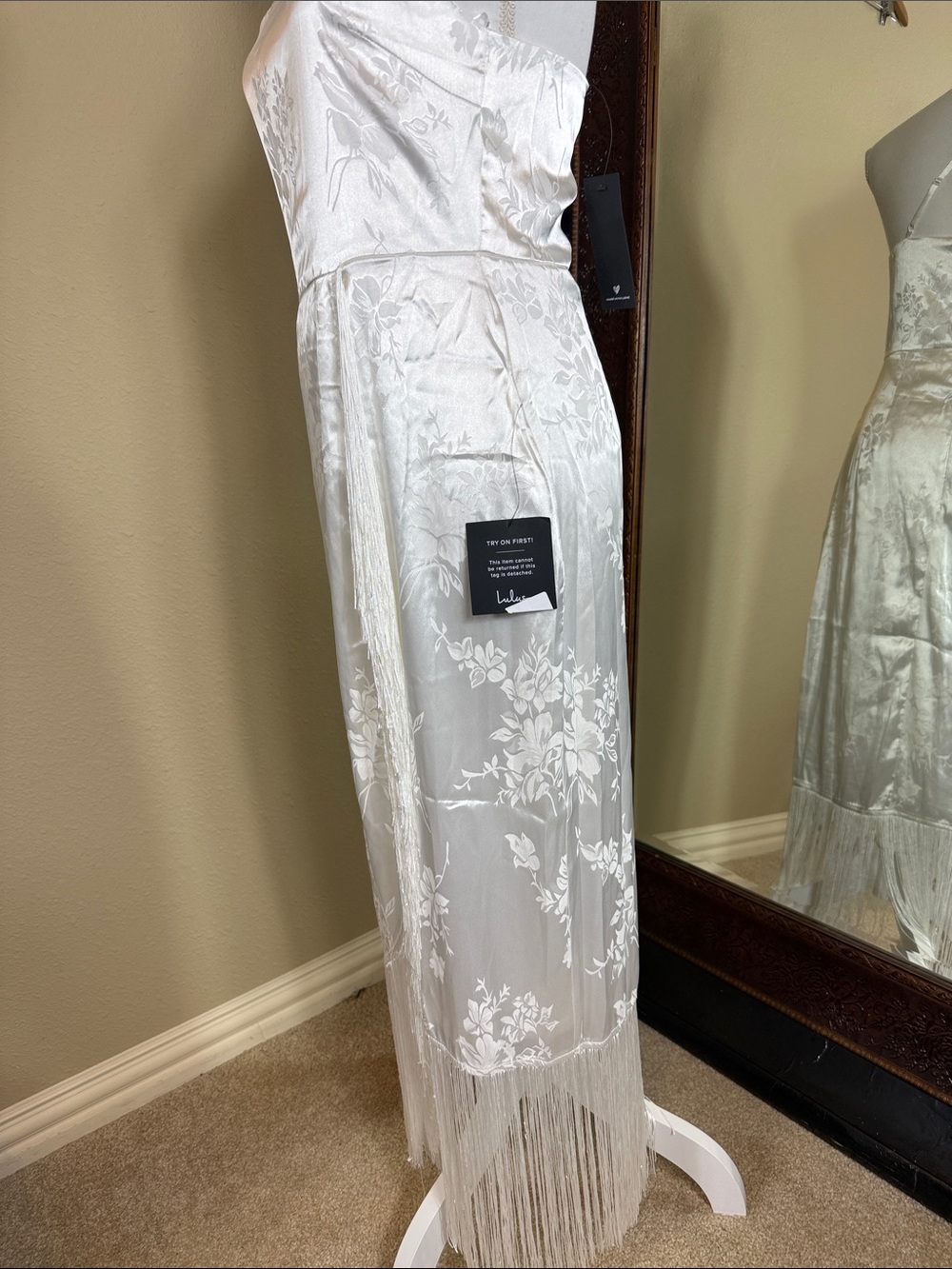 Lulu's White One-Shoulder Satin Floral Fringe Slip Dress size medium NWT - Picture 6 of 11